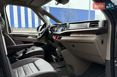 Минивэн Volkswagen Multivan 2021 в 