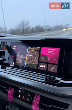 Минивэн Volkswagen Multivan 2021 в 