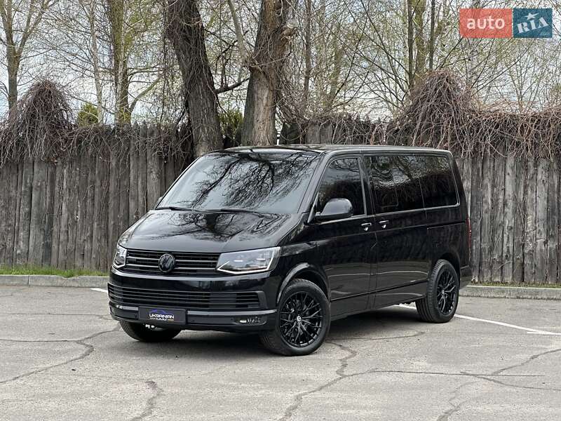 Минивэн Volkswagen Multivan 2016 в 
