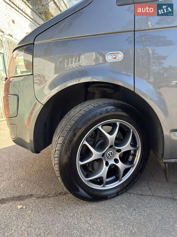 Мінівен Volkswagen Multivan 2013 в Києві