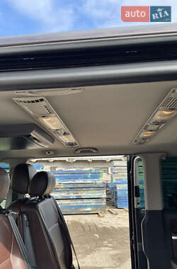 Мінівен Volkswagen Multivan 2013 в 