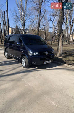 Минивэн Volkswagen Multivan 2011 в 