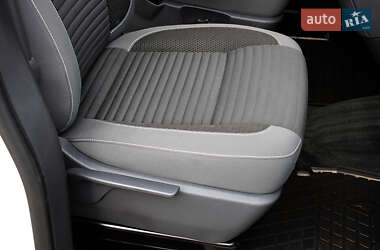 Мінівен Volkswagen Multivan 2014 в 