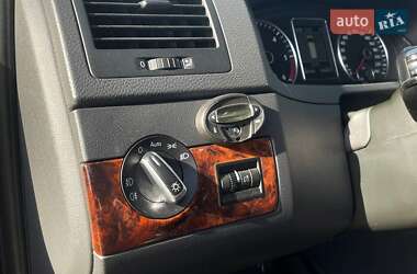 Мінівен Volkswagen Multivan 2014 в 