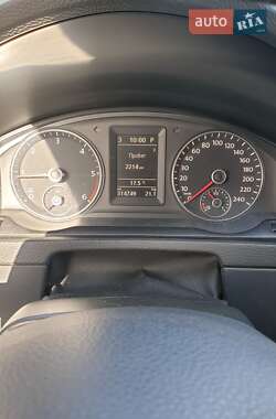 Минивэн Volkswagen Multivan 2010 в 