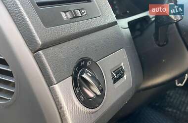 Минивэн Volkswagen Multivan 2003 в 