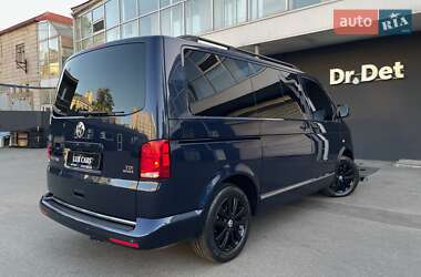Минивэн Volkswagen Multivan 2015 в 