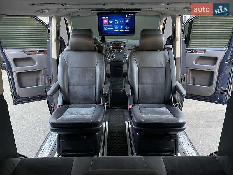 Минивэн Volkswagen Multivan 2015 в Киеве