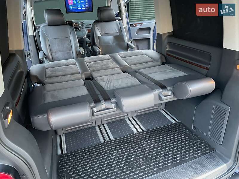 Минивэн Volkswagen Multivan 2015 в Киеве