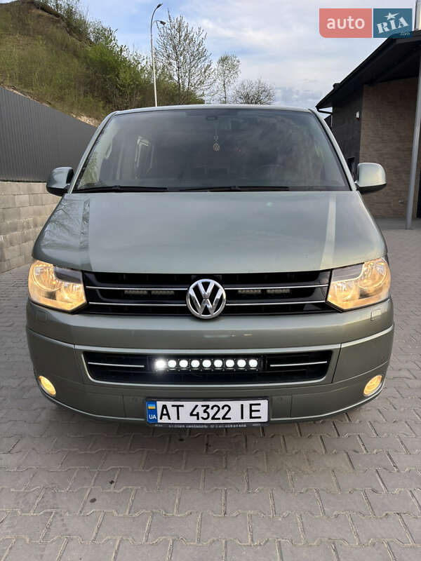 Минивэн Volkswagen Multivan 2010 в Любаре
