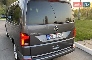 Минивэн Volkswagen Multivan 2020 в 