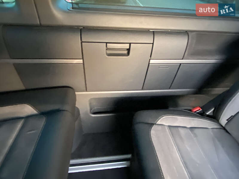 Мінівен Volkswagen Multivan 2020 в Ірпені