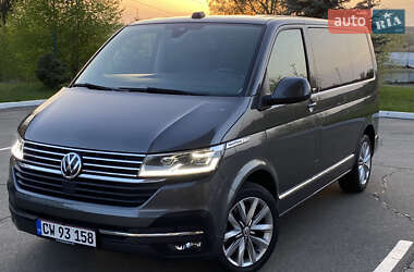 Минивэн Volkswagen Multivan 2020 в 