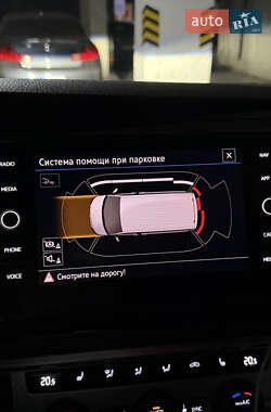 Минивэн Volkswagen Multivan 2021 в 
