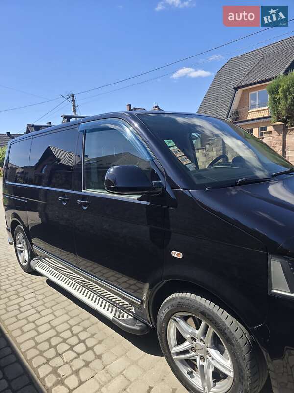 Минивэн Volkswagen Multivan 2012 в Луцке