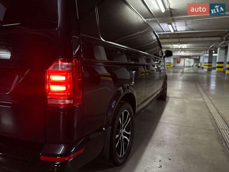 Минивэн Volkswagen Multivan 2012 в Киеве