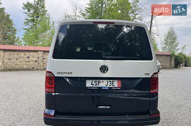 Мінівен Volkswagen Multivan 2017 в 