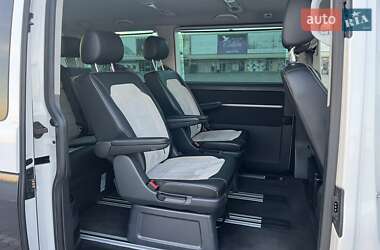Мінівен Volkswagen Multivan 2017 в 