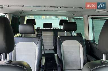 Мінівен Volkswagen Multivan 2017 в 