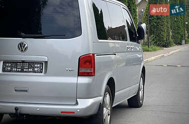 Минивэн Volkswagen Multivan 2011 в 
