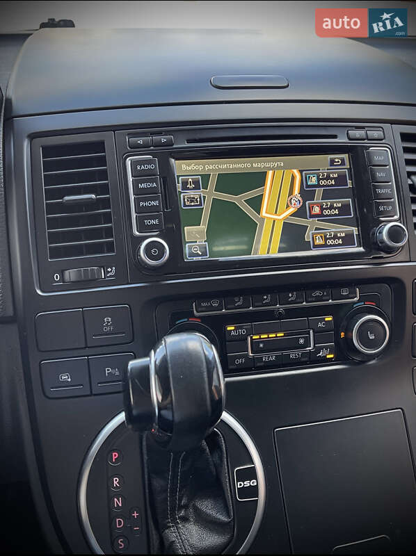Мінівен Volkswagen Multivan 2011 в Дніпрі