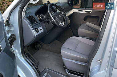 Минивэн Volkswagen Multivan 2011 в 