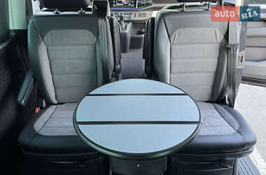 Минивэн Volkswagen Multivan 2020 в 