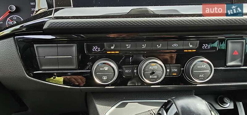 Минивэн Volkswagen Multivan 2020 в Тернополе