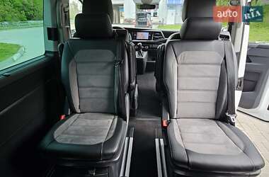 Минивэн Volkswagen Multivan 2020 в 