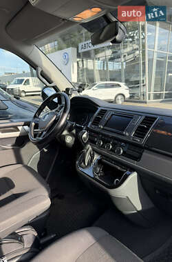 Минивэн Volkswagen Multivan 2019 в 