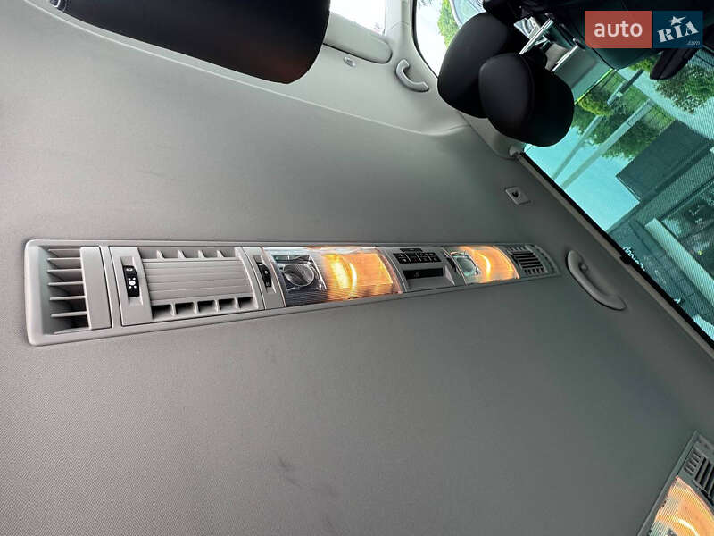 Мінівен Volkswagen Multivan 2019 в Ужгороді