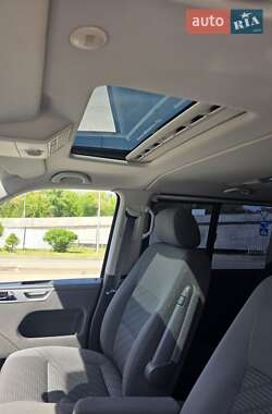 Минивэн Volkswagen Multivan 2011 в 