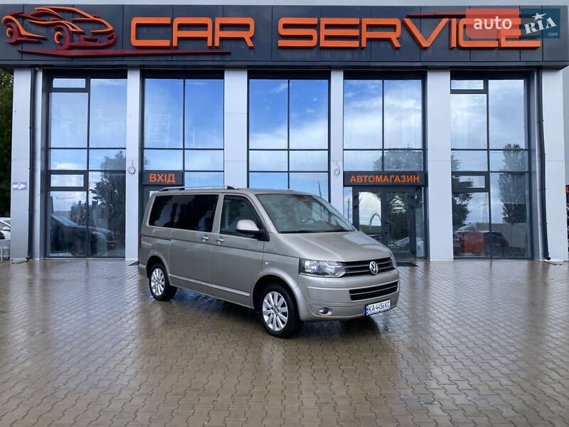 Минивэн Volkswagen Multivan 2012 в 