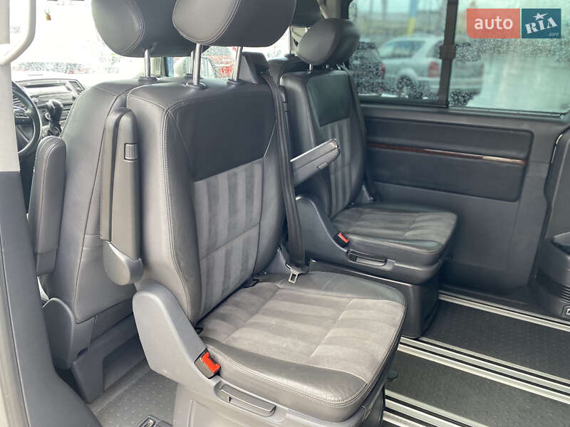 Минивэн Volkswagen Multivan 2012 в Киеве