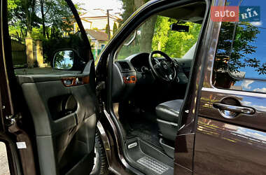 Мінівен Volkswagen Multivan 2010 в 