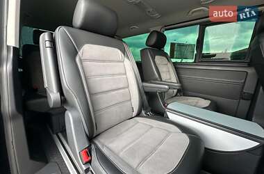 Мінівен Volkswagen Multivan 2020 в 