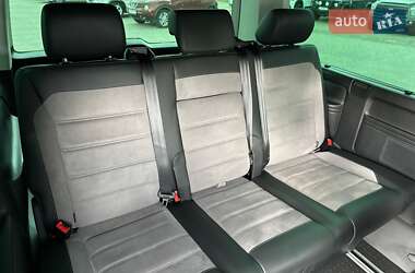 Мінівен Volkswagen Multivan 2020 в 