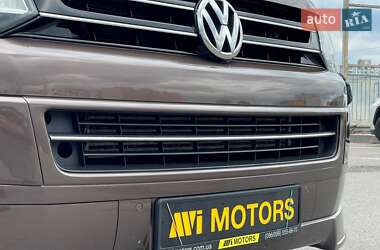 Минивэн Volkswagen Multivan 2013 в 