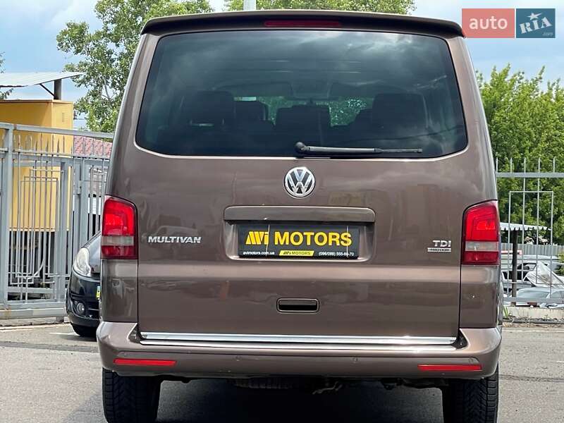 Мінівен Volkswagen Multivan 2013 в Києві