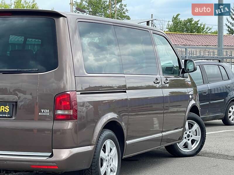 Мінівен Volkswagen Multivan 2013 в Києві