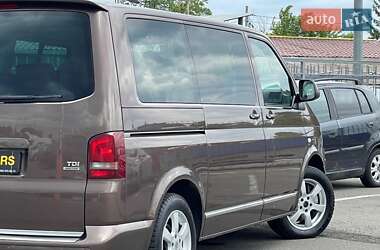 Минивэн Volkswagen Multivan 2013 в 