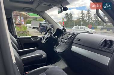 Мінівен Volkswagen Multivan 2011 в 
