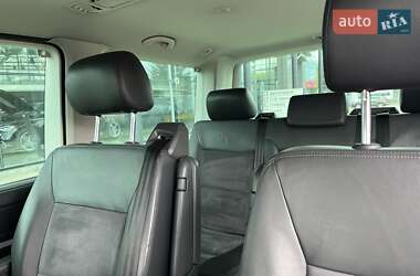 Мінівен Volkswagen Multivan 2011 в 
