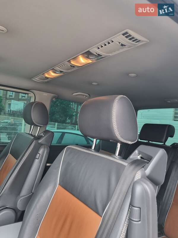 Минивэн Volkswagen Multivan 2011 в Харькове