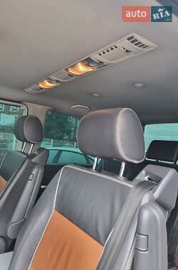 Мінівен Volkswagen Multivan 2011 в 