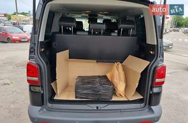 Мінівен Volkswagen Multivan 2011 в 