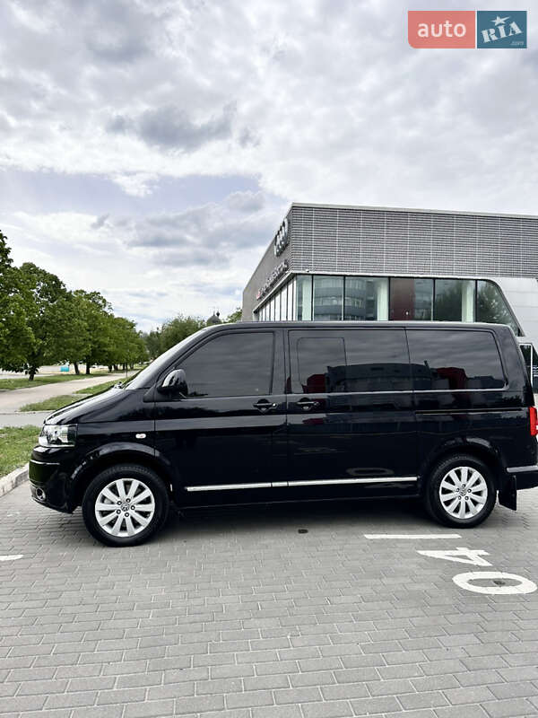 Минивэн Volkswagen Multivan 2012 в Харькове