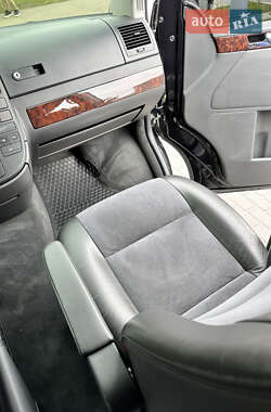 Минивэн Volkswagen Multivan 2012 в 