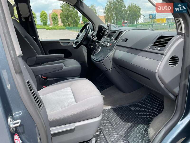Минивэн Volkswagen Multivan 2006 в Луцке
