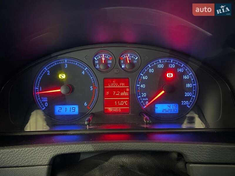 Минивэн Volkswagen Multivan 2006 в Луцке